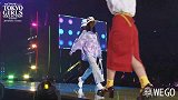 日本美女这剪刀手，速度快到镜头都捕捉不到，太俏皮了