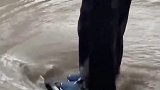 小朋友你千万别动