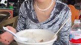 这是我的缅甸女友，第一次约她吃饭，这“吃相”真是吓着我了！