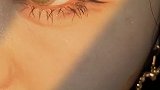睫毛是假的 眼珠子是美瞳 眉毛是画的 就连他以为的眼泪都是眼影亮片 咱们女生还有什么是真的？原相机 眼妆