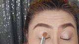 泰国大妈长得不咋样，经过化妆后，美得让很多大爷追求