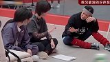 吉克隽逸看到那英转身哭了，梦回当年中国好声音的时候。吉克隽逸那英乘风破浪的姐姐2