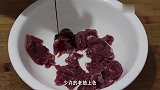 这才是水煮牛肉的正确做法，肉片滑嫩，香气四溢，吃一次就忘不了
