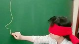 这是个高手啊24岁美女盲画，借一下大师的音乐