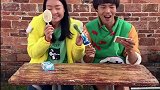 美女请人吃雪糕，没想到结果却是这样，真是太气人了