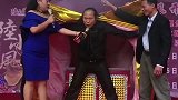 这个破绽很难发现吗？这是不是侮辱观众智商的表演，看透不说透！