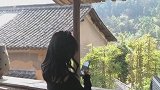 真想有间这样的老屋，看书，听歌，放牛，养猪，过一辈子。