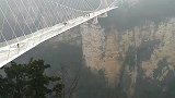 玻璃桥上任你飞，亮出你的绝招吧