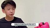 恋情曝光？张柏芝和帅哥牵手逛街，陪儿子打游戏买鞋画面温馨