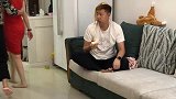 老公很调皮，婆婆来帮我教训他