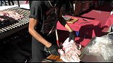 阿根廷街头，减肥计划作罢，开始肉食盛宴
