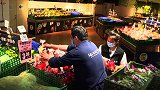 大批蔬菜抵京：总量是日常三到四倍，工作人员连夜摆放