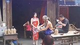 偶遇网红在茶馆拍段子，大爷真能守得住！