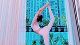 视频有点拽 语音有点温柔 见面比较乖 落日与晚风 长腿吖