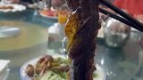 南方朋友请客吃饭，这是什么美食呢，北方小伙疑惑了！