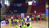 小学生“贪食蛇式”跳绳破纪录