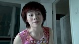 这边一家人其乐融融开心过生日，另一边女子却是孤身一人，真心酸