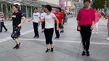 最近超火的懒人减肥散步舞，比跑步简单，一起学起来吧