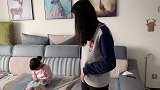 后妈欺负女儿，用开水烫女儿手，无意看到胳膊上胎记眼熟，蒙啦