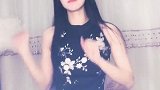 美女小姐姐穿旗袍秀比心舞，舞姿精彩好看值得赞