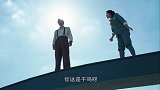 信者：海归博士报国无门被看不起，心灰意冷要跳湖，美女爬桥救人