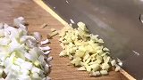 茄子入馅调鲜新配方，鲜嫩爆汁好吃不腻