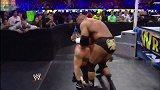 WWE-17年-血腥!莱斯纳惨烈对战Triple H 鲜血四溅残忍至极-专题