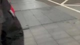 保安：快跑，被人看到保安都做不下去了