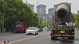 关水动作十分丝滑！洒水车遇行人，立即开启“暖心关停”模式