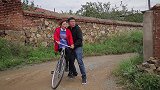 夫妻回家遇见小偷撬门，看高智商二人如何整治小偷，有才