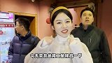 老爸自带社交牛逼症，玩转鬼屋吓坏二舅，太搞笑