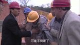 工地上出事了吗，救护车都开到工地来了