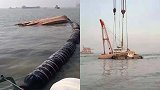 江苏长江口一船只翻扣沉没 7人落水 2人死亡1人失踪