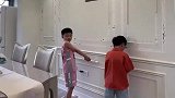 刚装修好的房子，就被亲戚的孩子拆成这样
