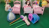 白雪终于会敢玩了，贝儿不让白雪在床上睡觉 ，白雪被赶出王宫了