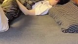 我是不是应该给他一脚，让他知道人间险恶。哈哈哈～#情侣