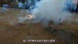 老外脑洞大开，创造可乐火箭链式反应，触发的瞬间人傻钱多
