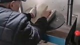 普通的草帽，压过之后从农民，直接变成了牛仔