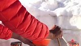 眼前的这碗泡面来自于遥远的雪山