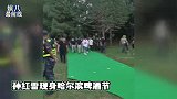 孙红雷高调现身啤酒节捞金，带数十个保镖助理，排场大被批耍大牌