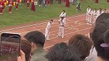 运动会开幕式上跆拳道表演