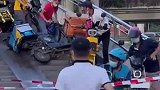 经常看到堵车，但是却没见过高架上堵车呢！