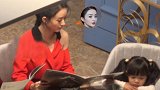赵丽颖拍摄现场哄娃画面曝光，与小女孩搭档母爱爆棚