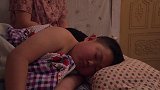 农村老太太13年前捡来男婴，如今却被亲妈领走，看哭了！