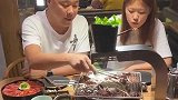 兄弟，这要是被媳妇反应过来，等着在医院过夜吧！
