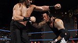 WWE经典时刻：巨人卡里SmackDown首秀突袭送葬者