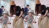 林志玲日本礼仪学得自然，工作人员大赞女神：好有礼貌