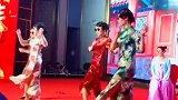 三个女人果然是一台戏呀，哈哈！