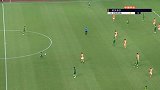 国安前场短传渗透进攻 阿兰外围怒射被后卫挡出毫无威胁