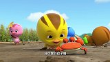 萌鸡小队：麦奇跟着妈妈去泥潭玩，看到了小螃蟹，这也太可爱了